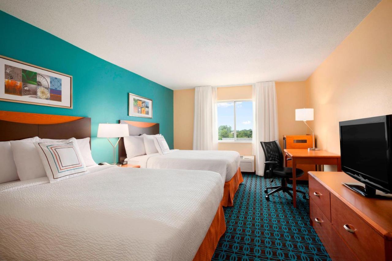 Fairfield Inn & Suites Lansing West Delta Center Township Екстер'єр фото