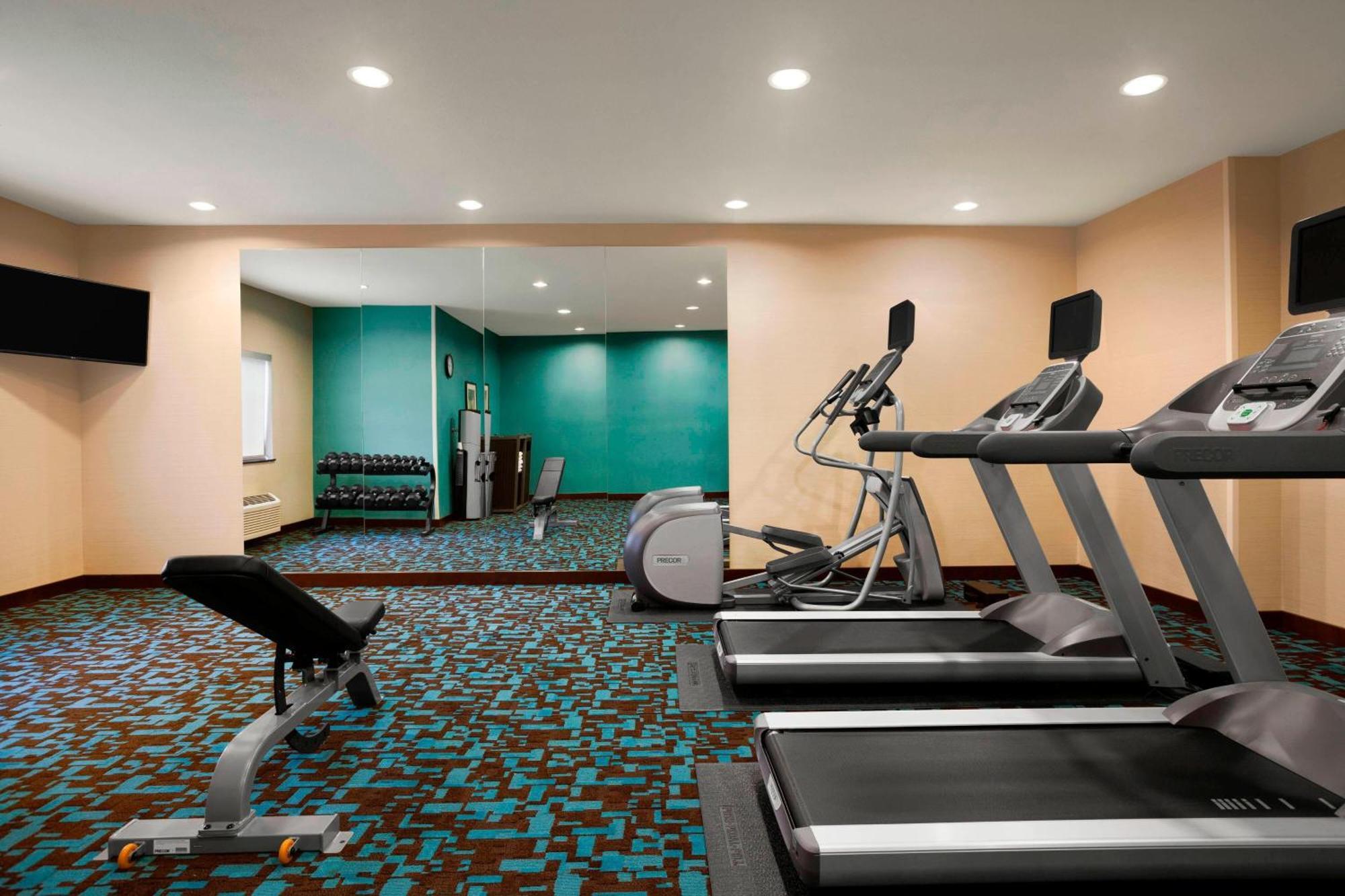 Fairfield Inn & Suites Lansing West Delta Center Township Екстер'єр фото